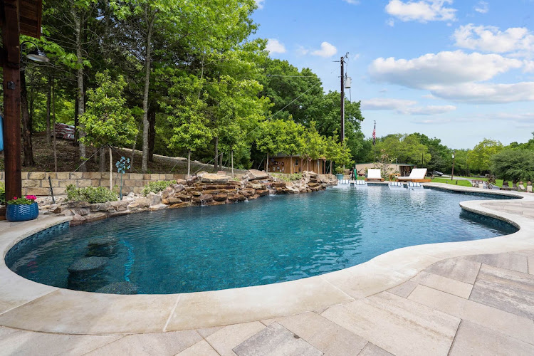 Venture Custom Pools in Waxahachie