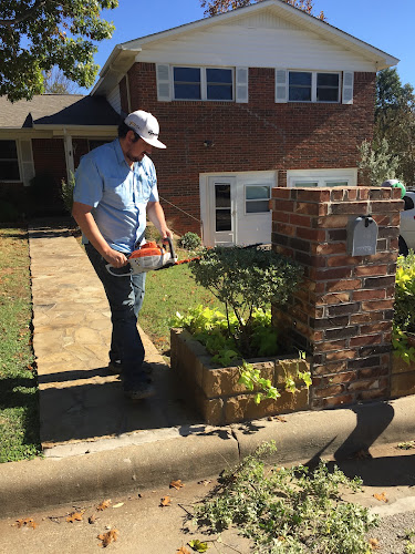 Preston's Lawncare in Mineral Wells
