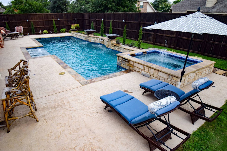 Yellow Rose Pools, LLC in Denton